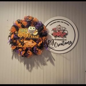 Door wreath avaliable here or on my instagram!! Cristmast avaliable also...